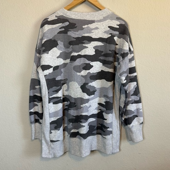 Aerie Gray Toned Camouflage Print Comfy and Soft Oversized Pullover Sweater Top - Picture 6 of 12